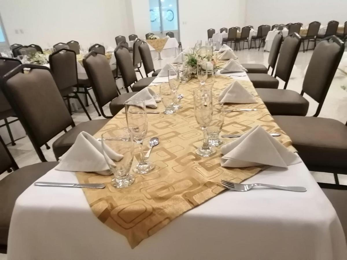 Hotel Hacaritama Colonial ビリャビセンシオ エクステリア 写真