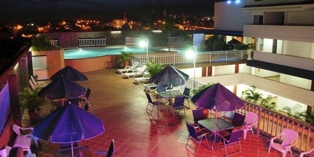 Hotel Hacaritama Colonial ビリャビセンシオ エクステリア 写真