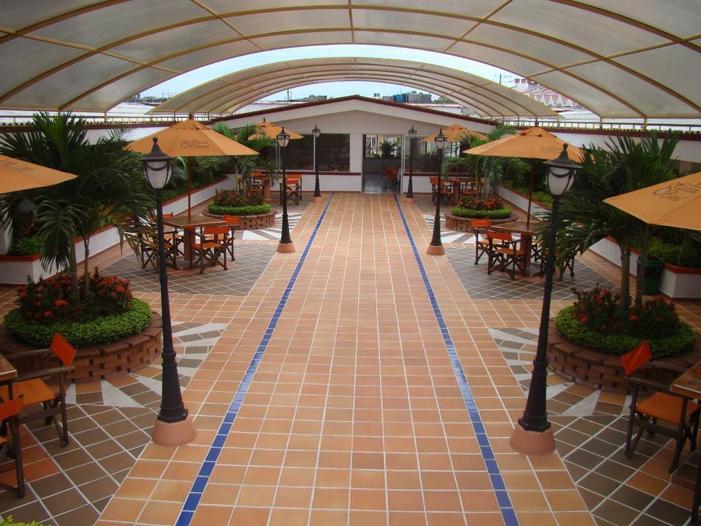 Hotel Hacaritama Colonial ビリャビセンシオ エクステリア 写真