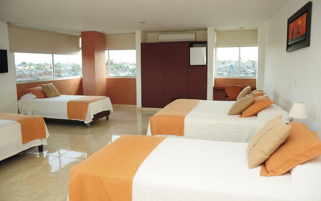 Hotel Hacaritama Colonial ビリャビセンシオ エクステリア 写真